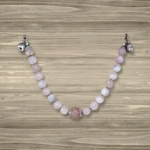 Armbänder aus Perlen und Silber