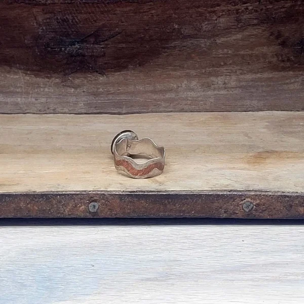 Besonderer Schmuck - Ring aus Silber und Kupfer
