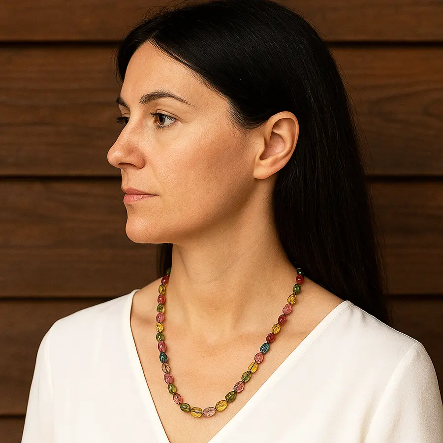 Perlenkette aus mehrfarbigen Perlen