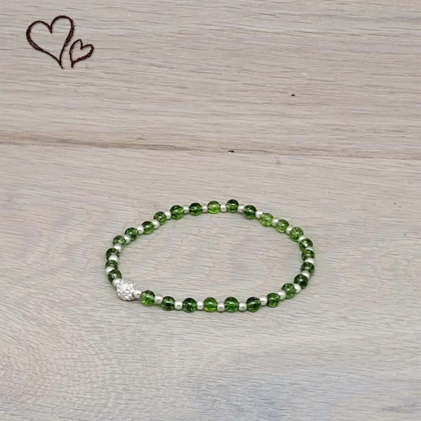 Besonderes Armband aus Perlen in Grün