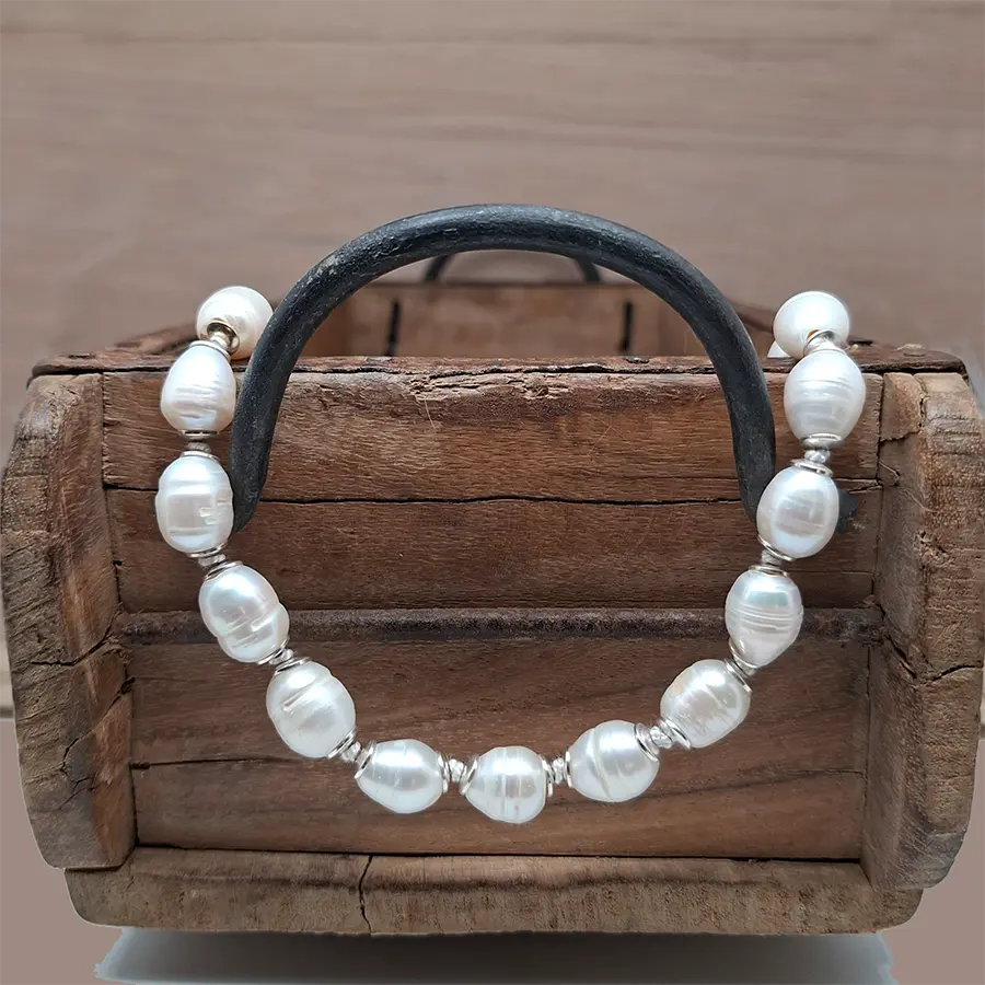 Perlenkette aus großen echten Perlen