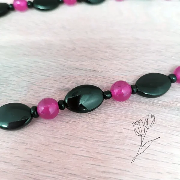 Zeitlos schöner Schmuck aus Onyx und Turmalin, handgeknüpfte Perlenkette von Schmuckdesignerin evelynsdottir