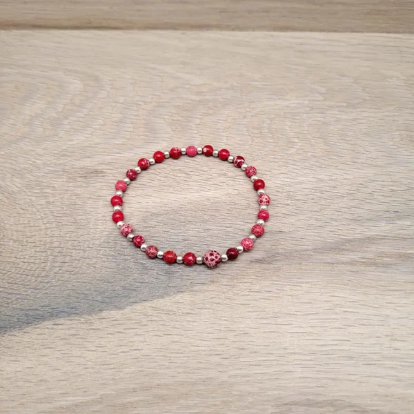 schöner Schmuck, perlen Armband in Rot aus Jaspis