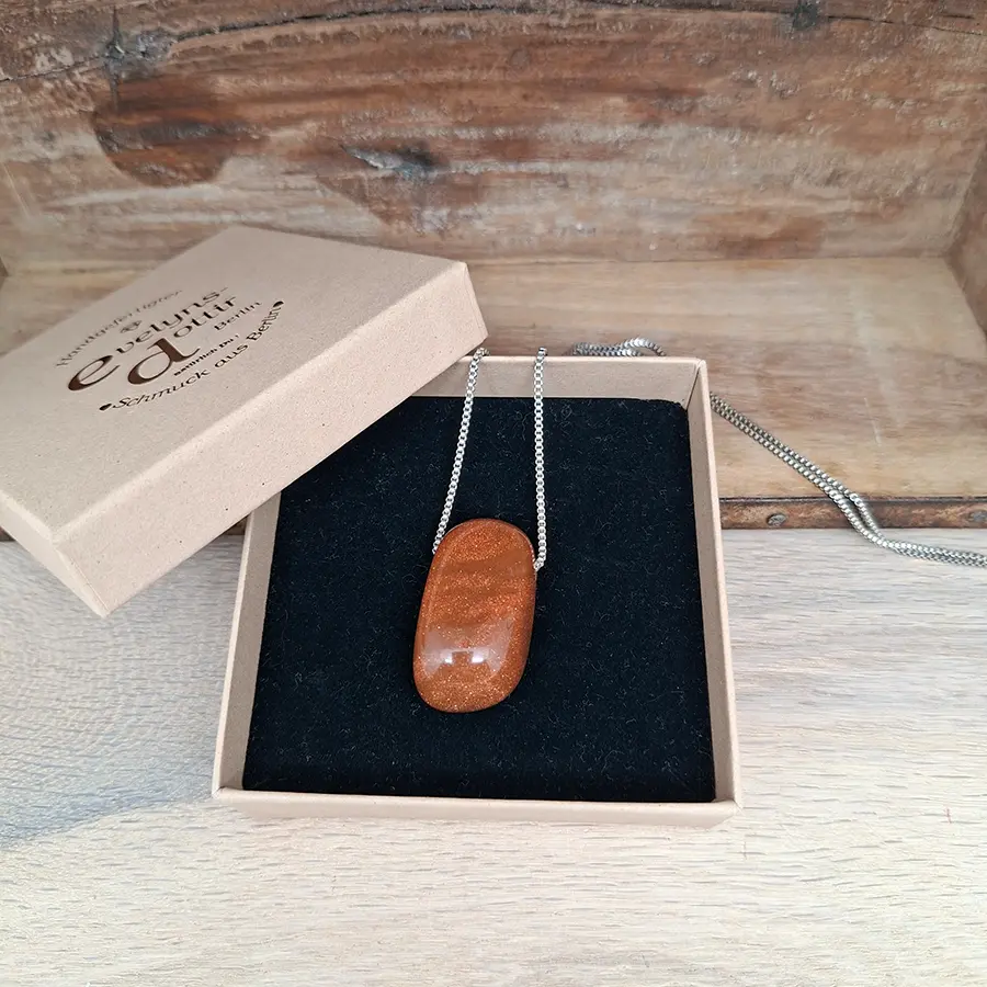 Silberne Halskette mit Goldfluss Anhänger als Trommelstein, Quer gebohrt